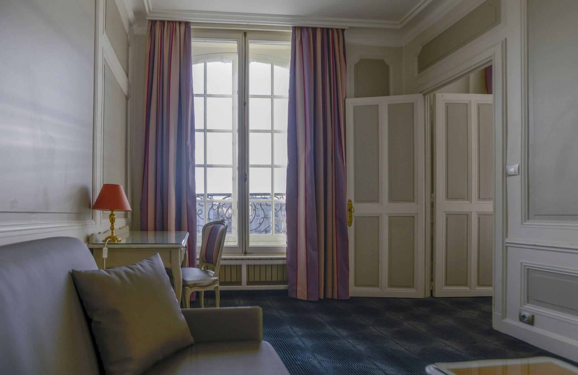 Grand Hotel De La Reine - Place Stanislas 南锡 外观 照片